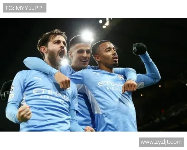 巴黎圣曼与利物浦积分对比分析及近期表现评估 巴黎圣曼与利物浦积分对比分析及近期表现评估